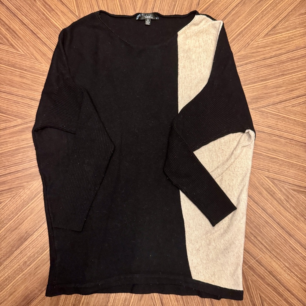 Sioni Black & tan, size M, cashmere blend sweater.